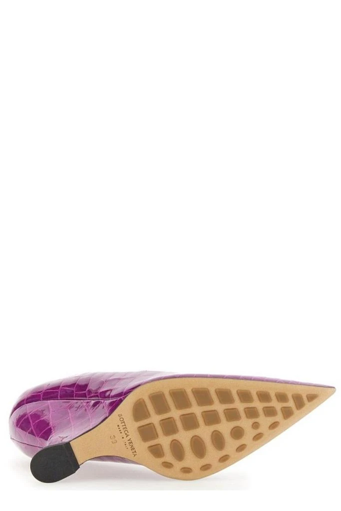Bottega Veneta Embossed Punta Pumps 2