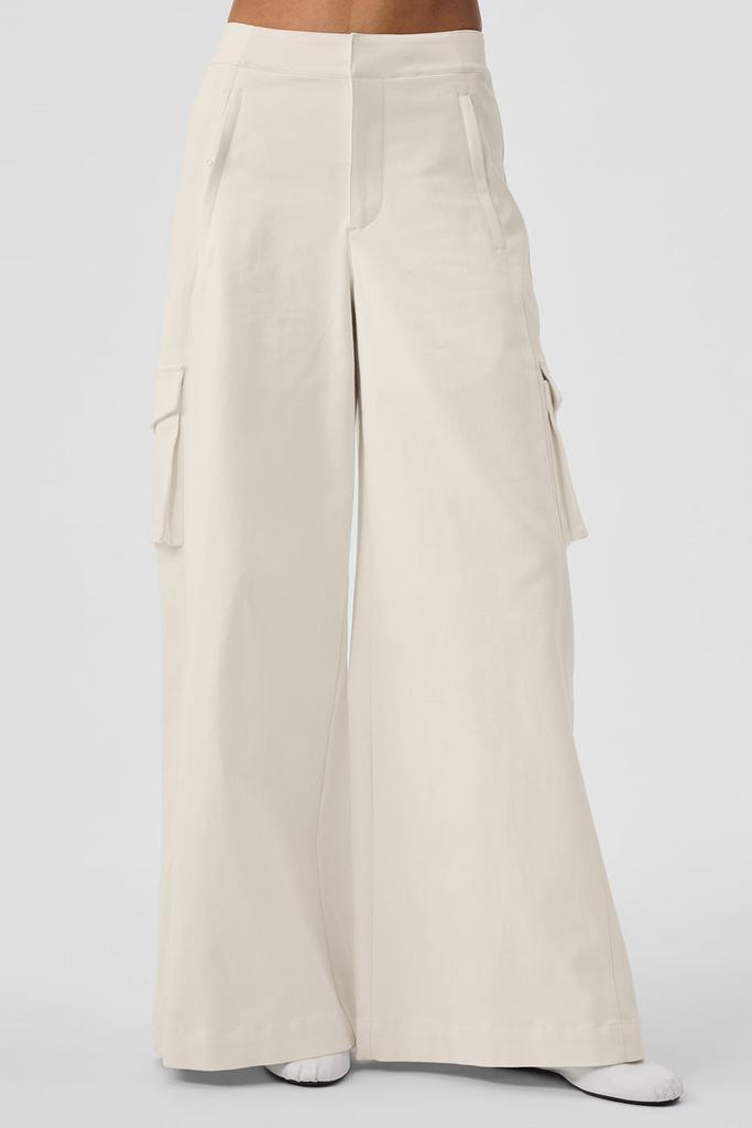 Alo Show Off Cargo Wide Leg Trouser (Long) - Ivory