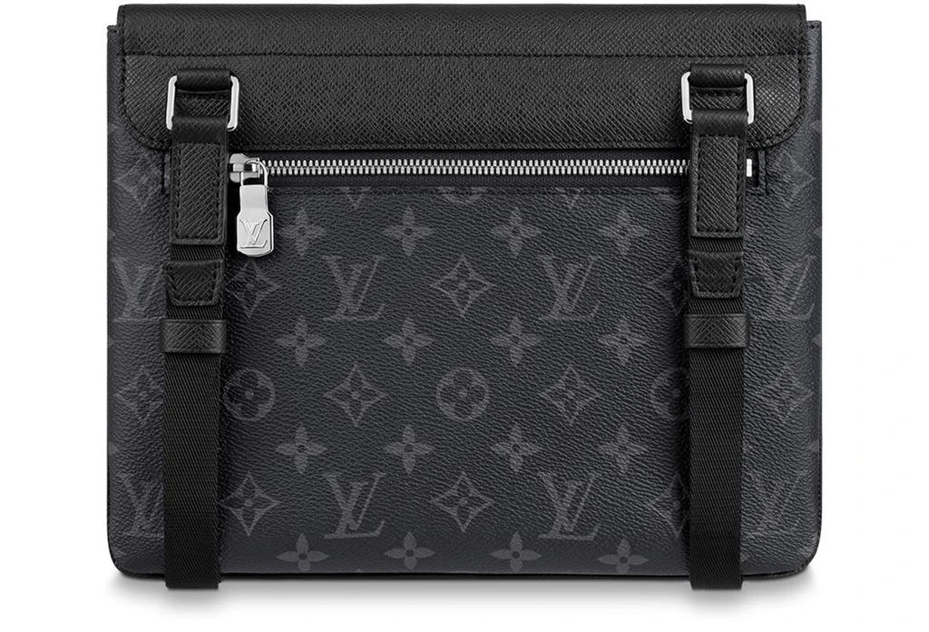 LOUIS VUITTON Outdoor Flap Messenger 4