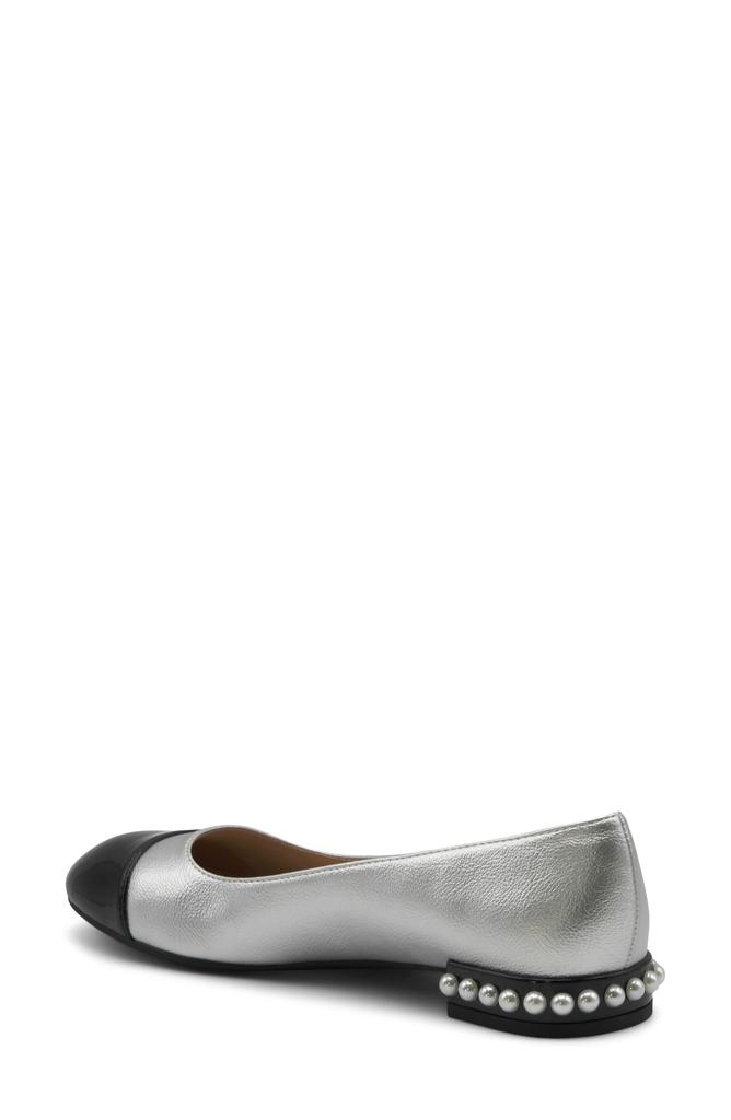 Adrienne Vittadini Corsage Cap Toe Flat