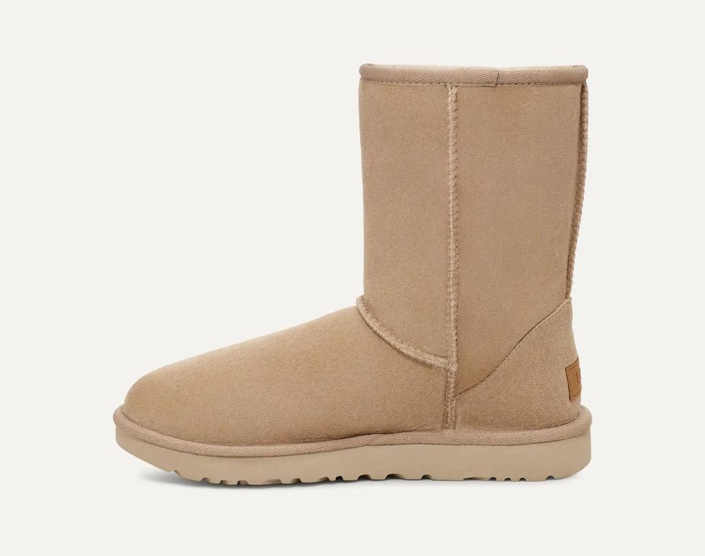 UGG Ugg - Women
s Classic Short Bootie