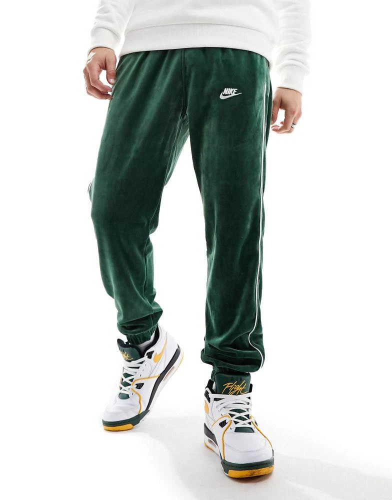 NIKE Nike Club velour joggers in green 5