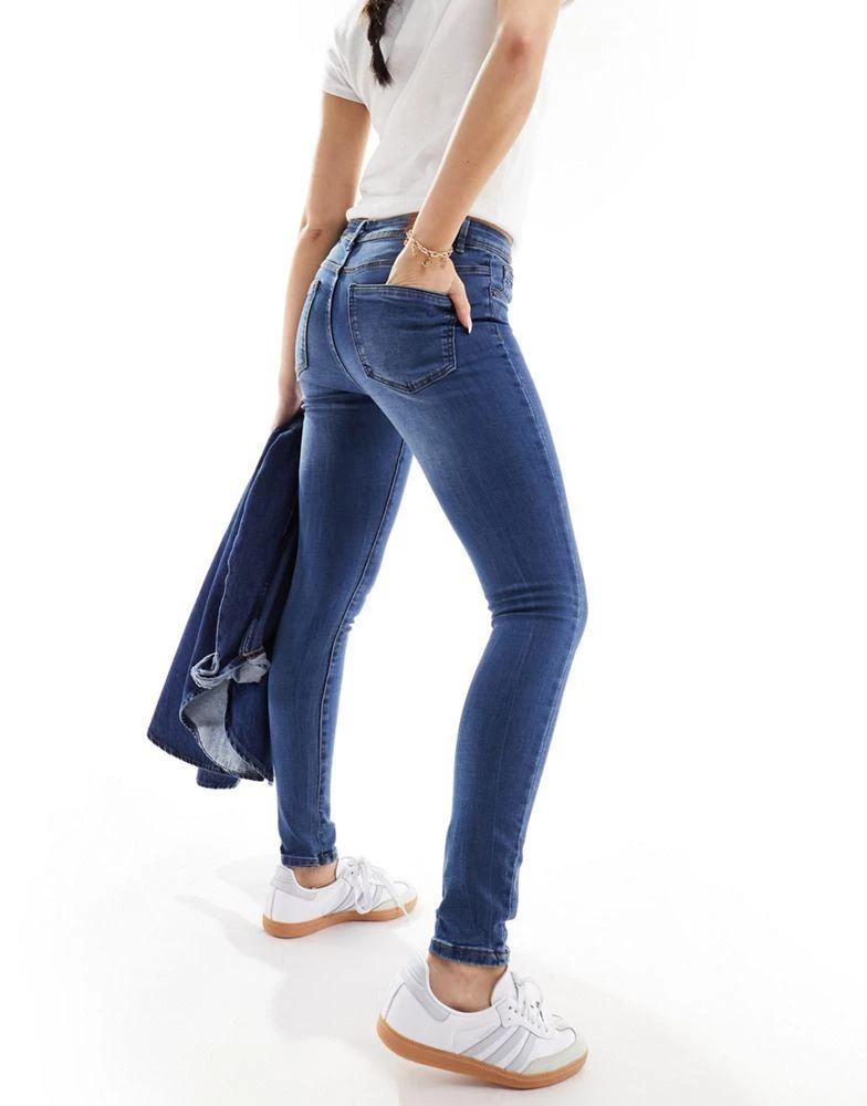 VERO MODA Vero Moda Tanya mid rise skinny jeans in medium blue wash 5