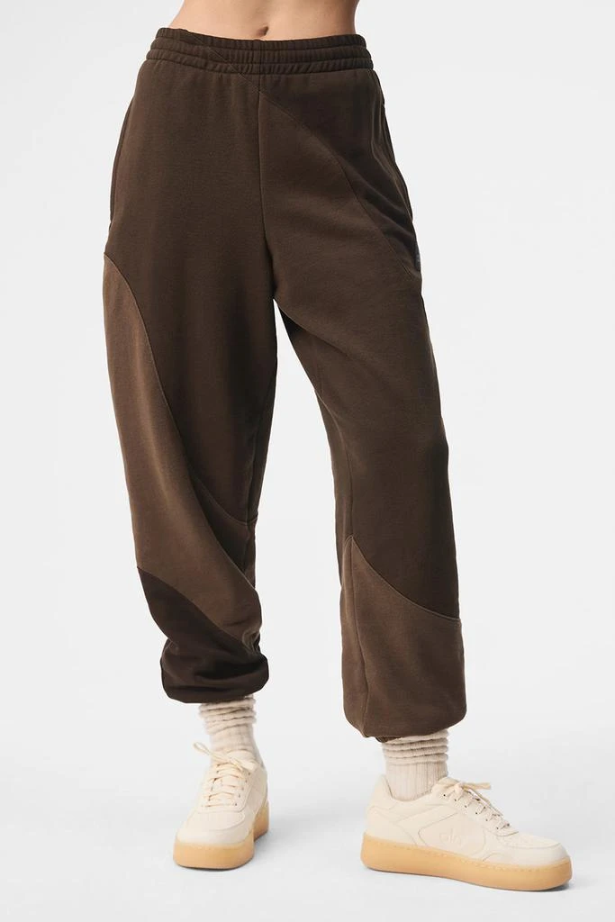 Alo Make Waves Sweatpant - Espresso Tonal 1