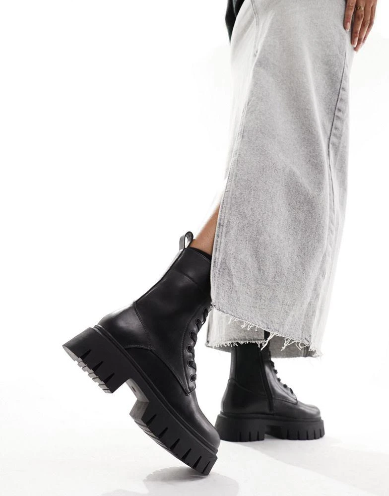 ASOS ASOS DESIGN Anchor chunky lace up boots in black 4