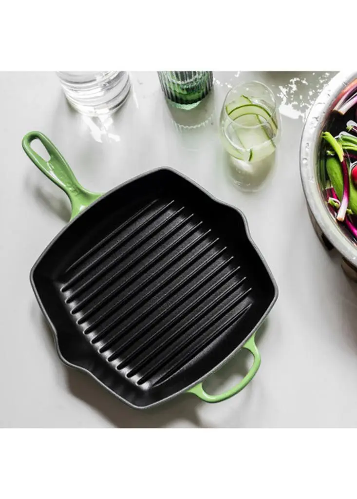 Le Creuset Signature cast iron square grillit 26cm bamboo green 4