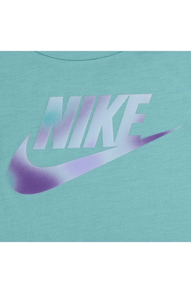 NIKE Kids
 Long Sleeve Graphic T-Shirt 
Leggings Set 4