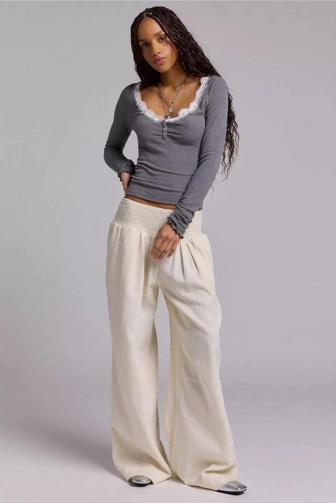Kimchi Blue Kimchi Blue Caroline Smocked Wide Leg Linen-Blend Pant 1