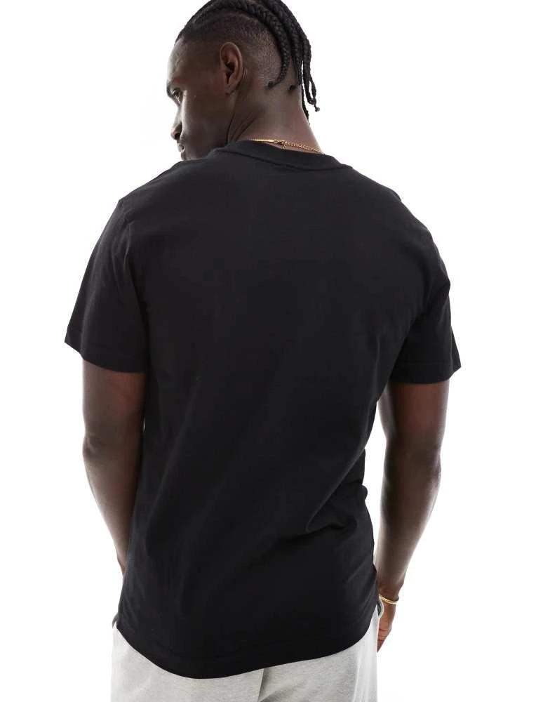 HERA Hera label regular fit t-shirt in black 4