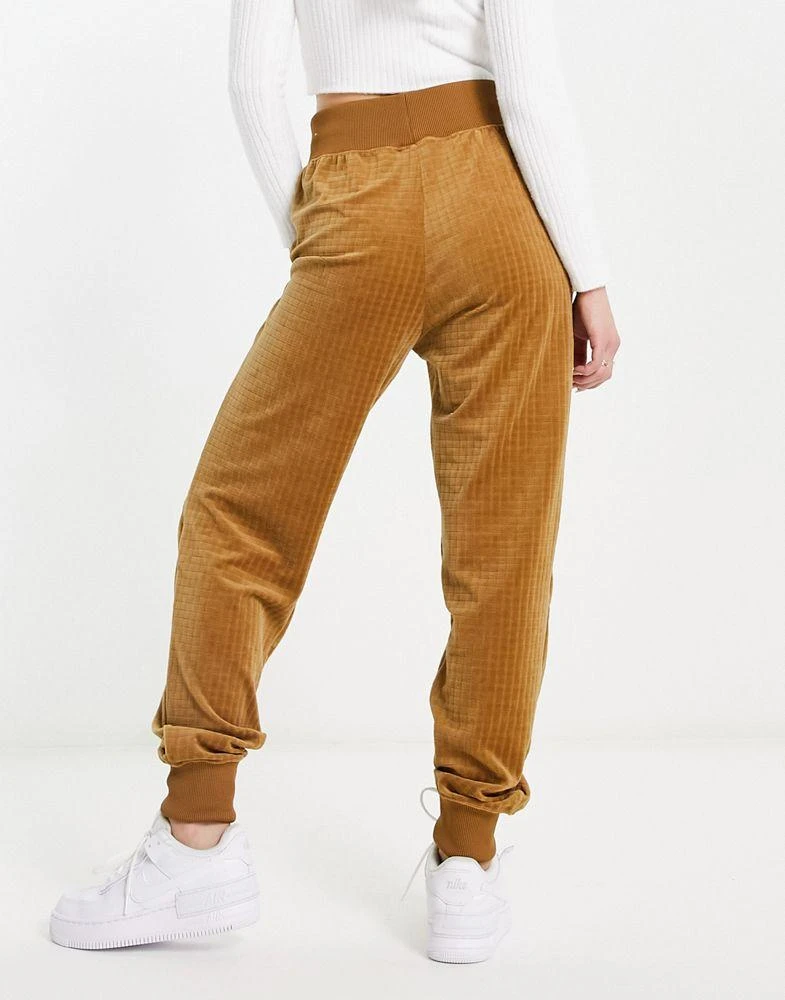 NIKE Nike Velour joggers in ale brown 3