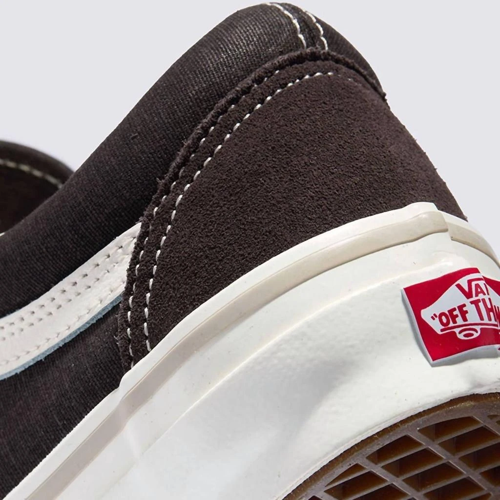 Vans Vans - Men's Mte Old Skool Sneaker 6