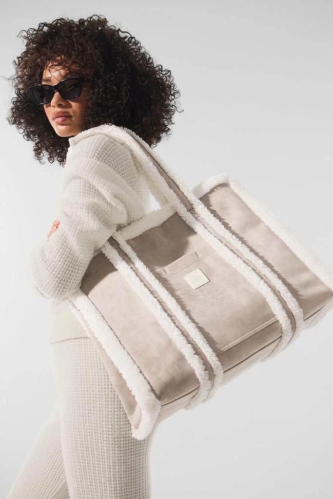 Alo Winterfun Tote Bag - Oat/Ivory 1