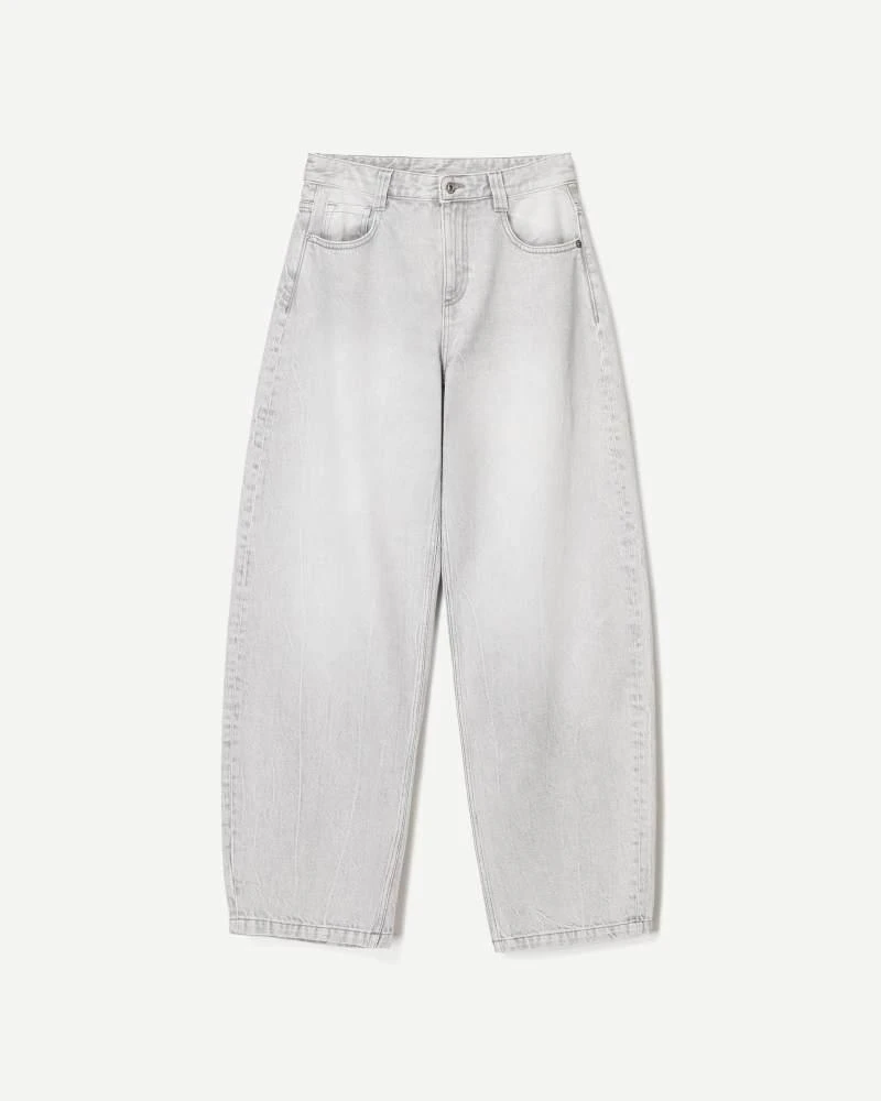 Bershka Bershka Barrel jeans in light grey 4