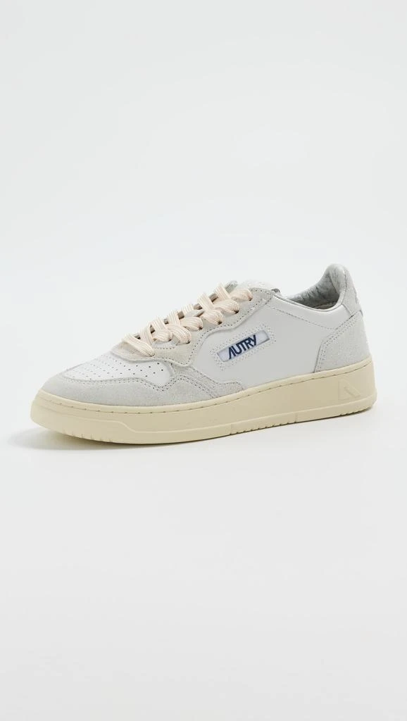Autry Medalist Low Sneakers 1