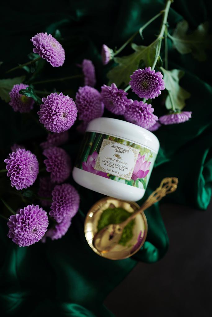 Camille Beckman Glycerine Hand Therapy™ 8oz Lotus Blossom & Green Tea