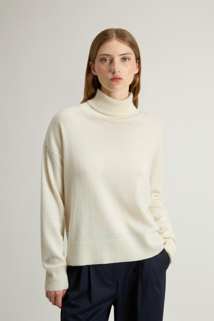 Woolrich Turtleneck Sweater in Virgin Wool and Cashmere Blend - Women - Black