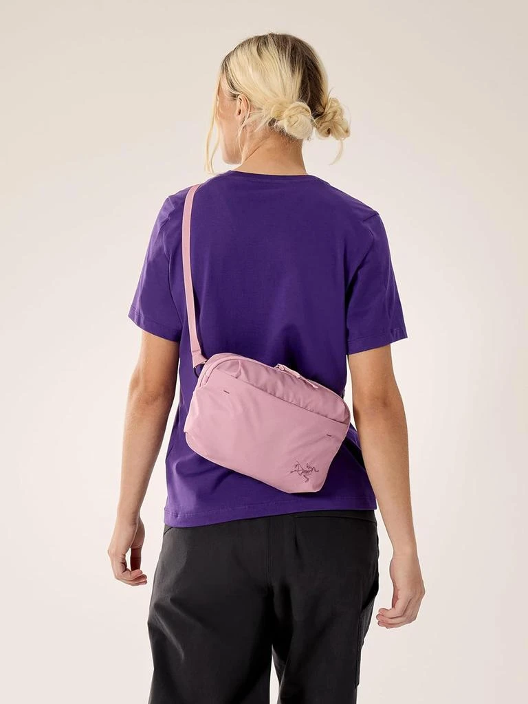 Arc
teryx Arc
teryx Heliad Crossbody Bag | Streamlined Bag for the Day
s Essentials 6