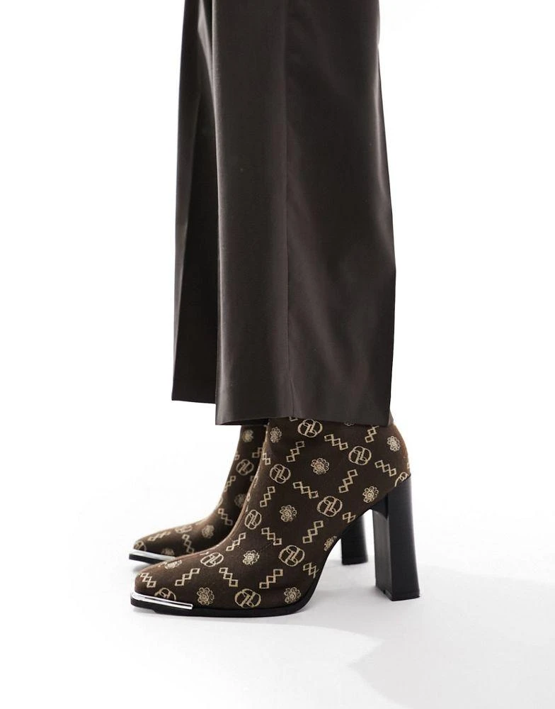 ASOS ASOS DESIGN heeled chelsea boot in brown monogram knit 4