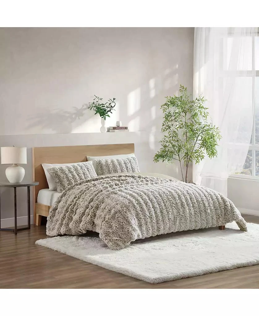UGG Balboa Plush Comforter Set 2