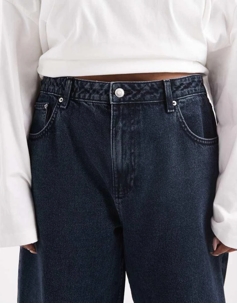 ASOS ASOS DESIGN Curve slim barrel jeans in blue black 4