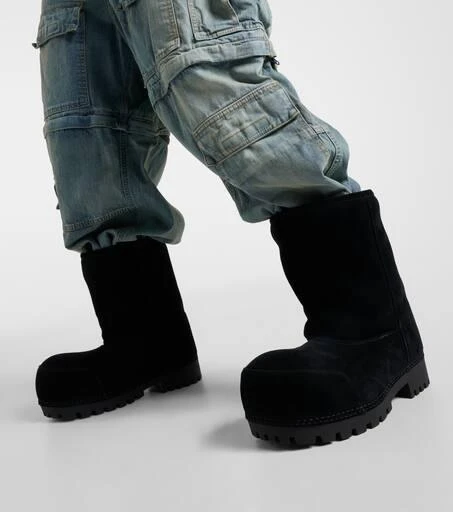 Balenciaga Alaska Low suede boots 4