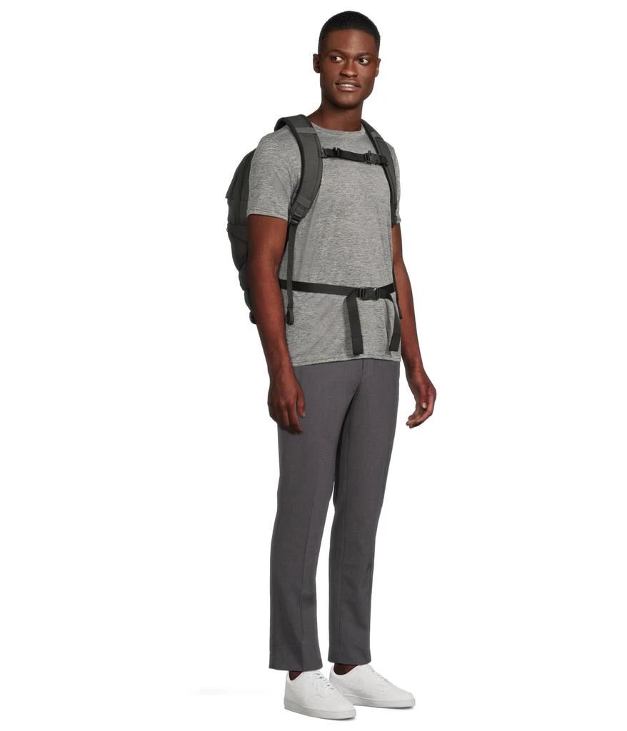 The North Face Borealis 6