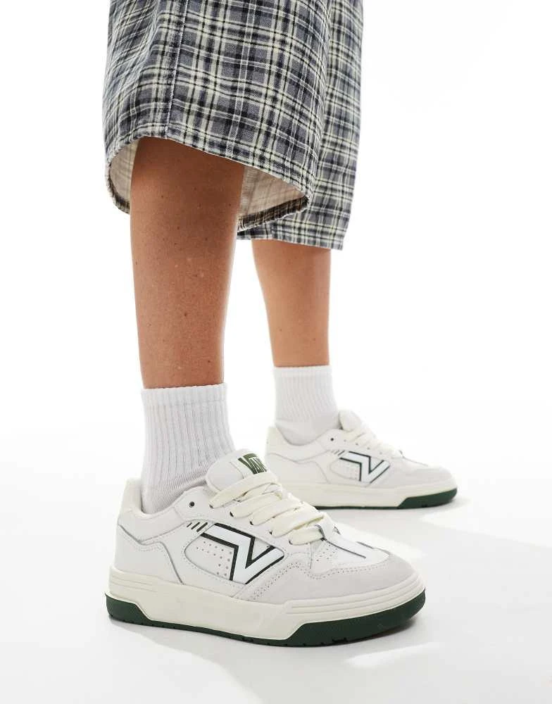 Vans Vans upland chunky leather trainers in white and dark green 1