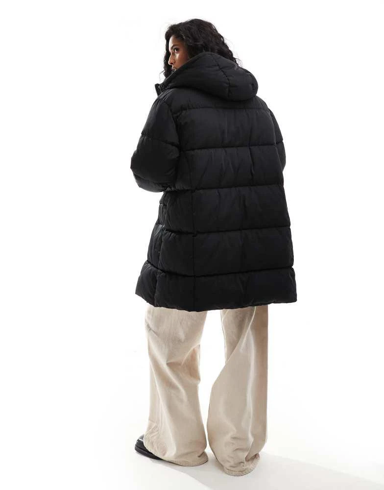 Pull&Bear Pull&Bear padded longline puffer coat with hood in black 2