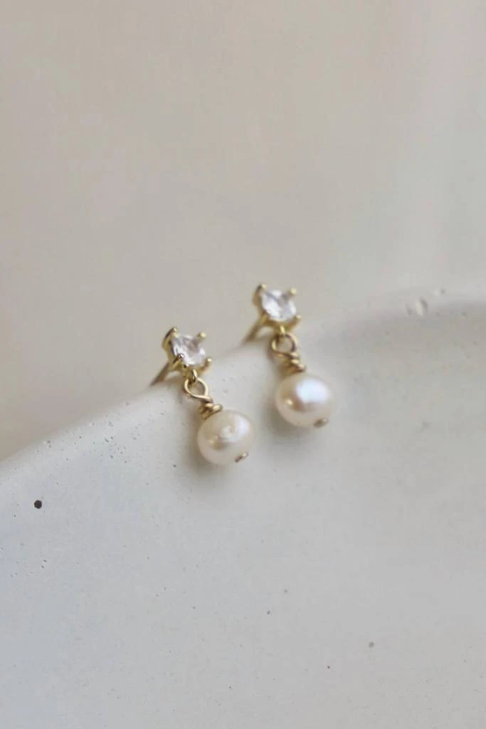 Katie Waltman Katie Waltman - Women
s Claire Pearl Studs Earrings