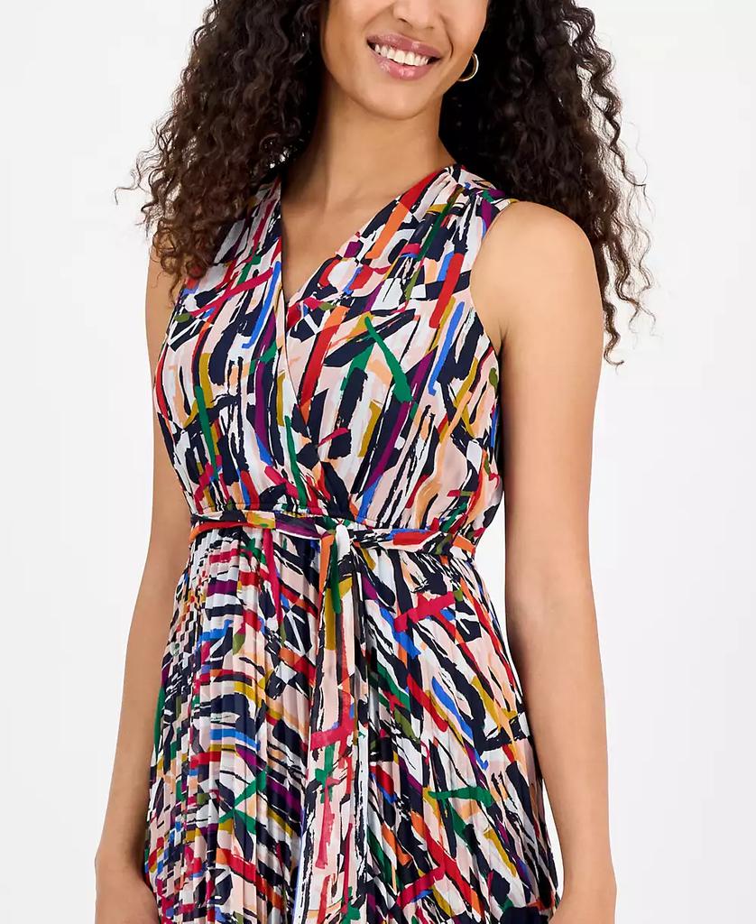 Sandra Darren Petite Printed Pleated Chiffon Maxi Dress