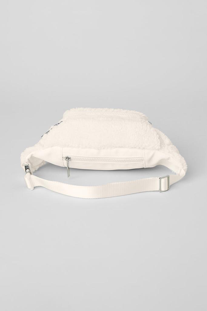 【ALO Yoga】SHERPA EXPLORER FANNY PACK アイボリー 海外限定 Alo Sherpa Explorer Fanny Pack - Ivory - Bags - Compare
