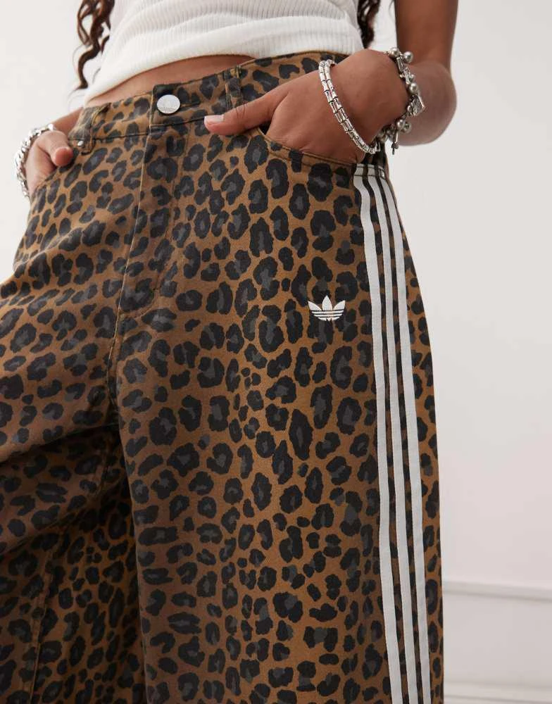 Adidas adidas Originals denim jorts in leopard print - MULTI 4