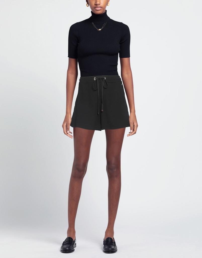 Low Classic Shorts & Bermuda