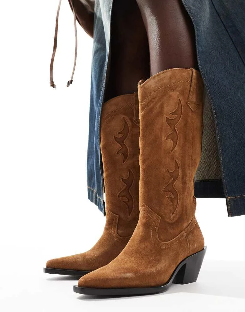Stradivarius Stradivarius suede look heeled cowboy boot in beige 1