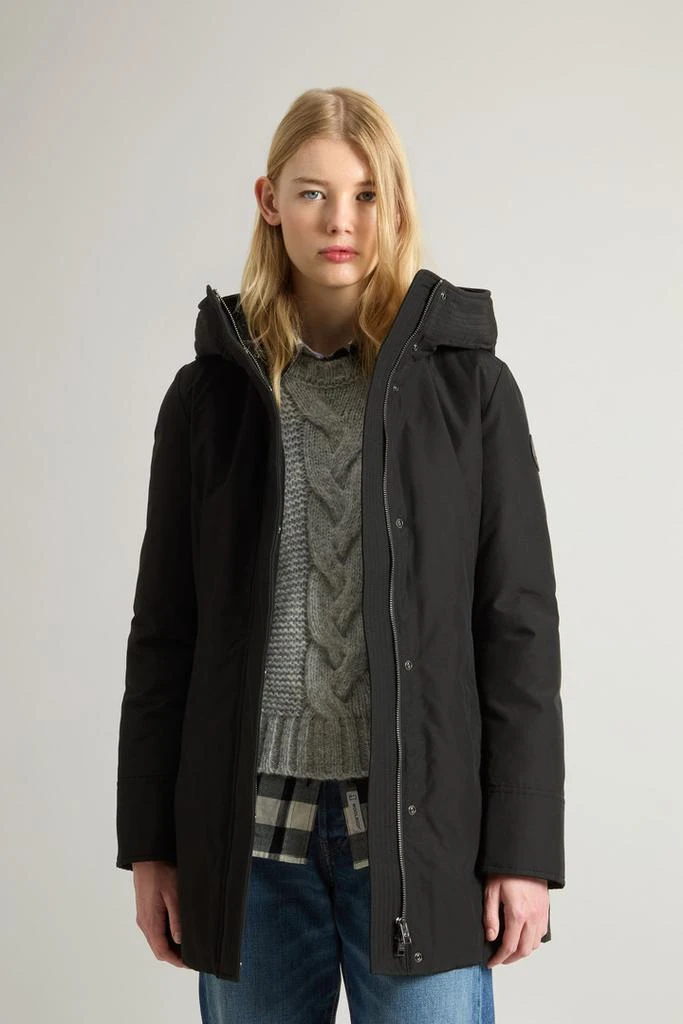 Woolrich Boulder Parka in Ramar Cloth with Hood and Detachable Faux Fur Trim - Women - Black 4