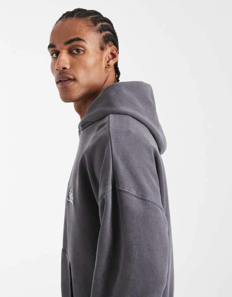Levi
s Levi
s two horse logo boxy hoodie in dark grey 4