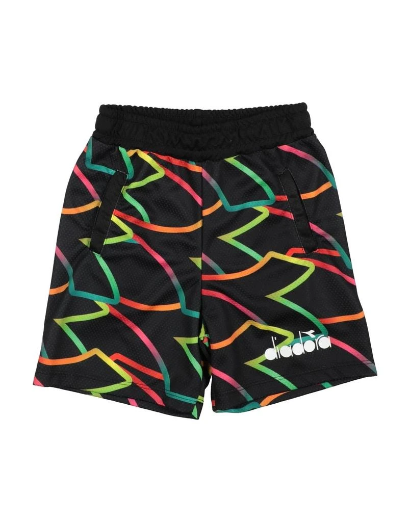 Diadora Shorts
Bermuda
