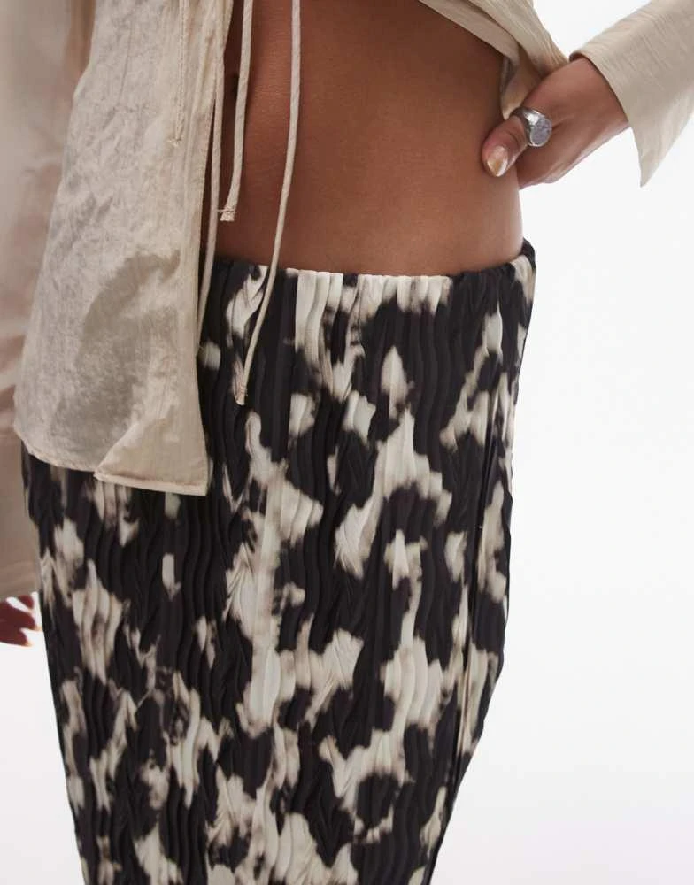 Topshop Topshop abstract leopard print plisse midi skirt in brown 1