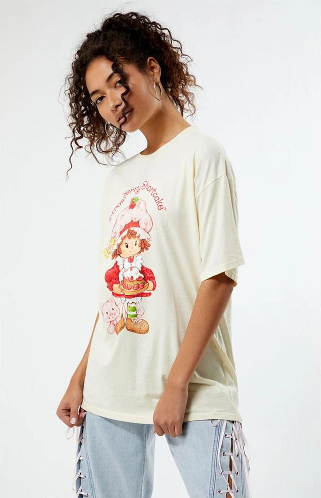 Strawberry Shortcake Cat Cake Butterfly Oversized T-Shirt 1