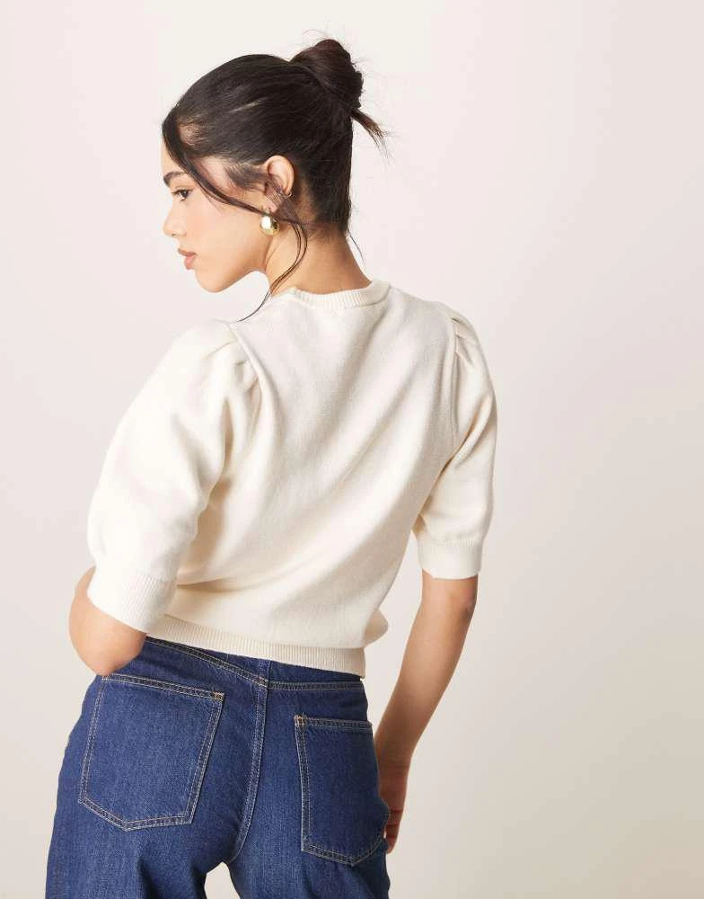 GINA TRICOT Gina Tricot knitted short sleeve sweater with puff sleeves in cream 4
