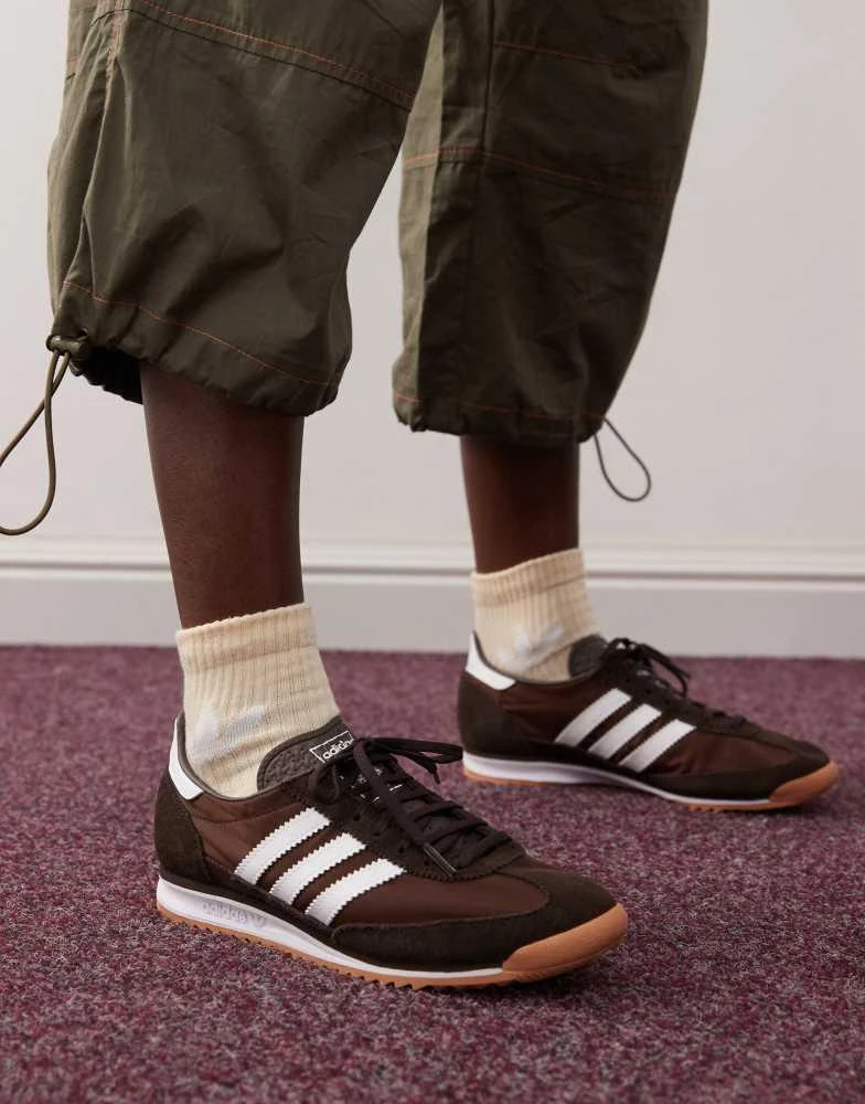 Adidas adidas Originals SL 72 OG trainers in brown and white 2