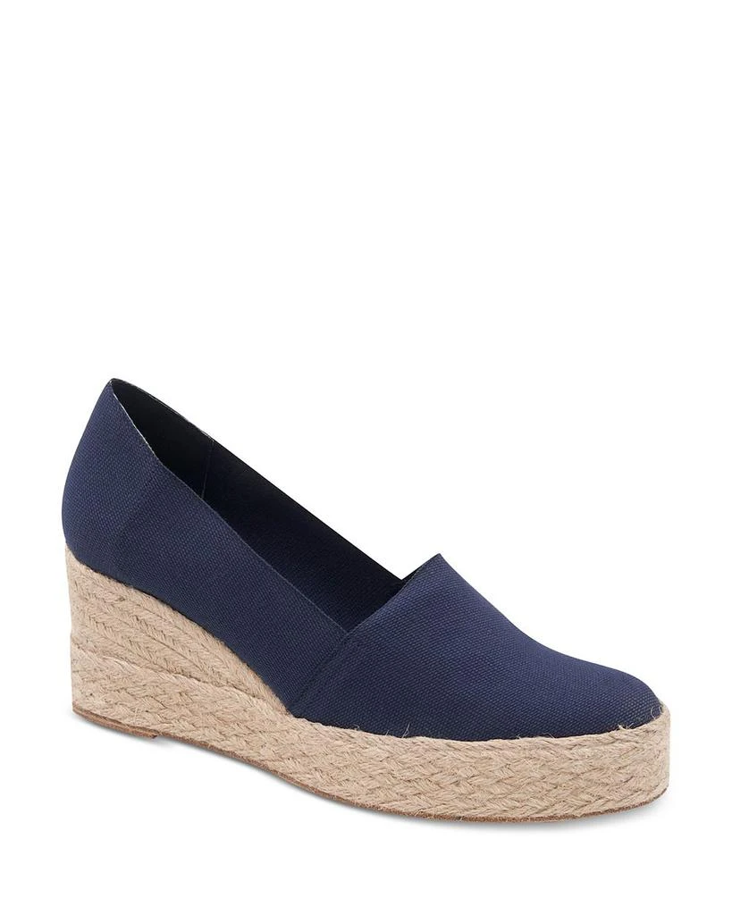 Andre Assous Women
s Patti Espadrille Wedge Pumps 1