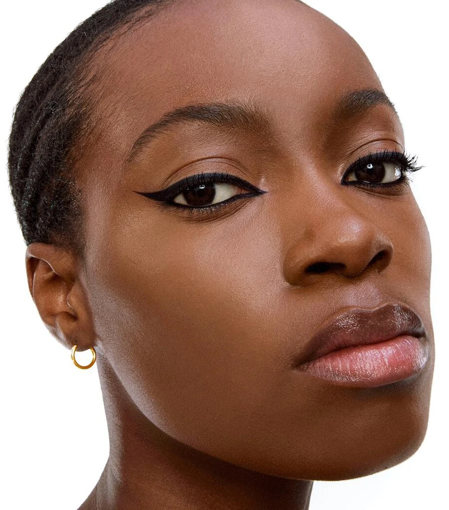 Yves Saint Laurent Lines Liberated Eyeliner 3