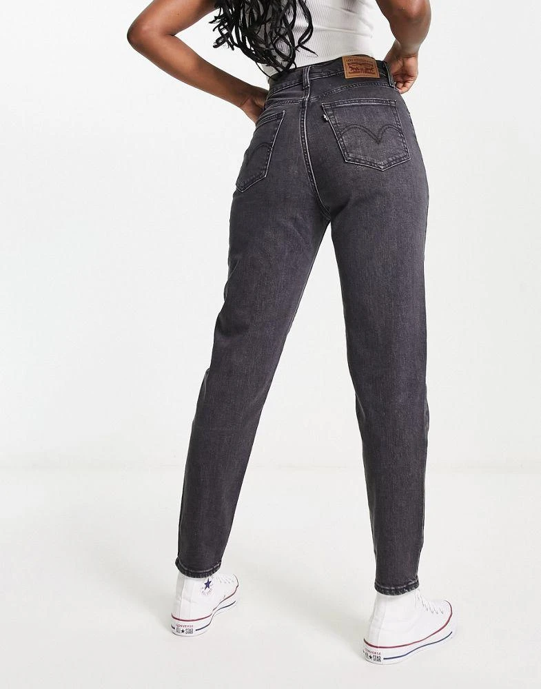 Levi's Levi's high waisted mom jean in black wash 5