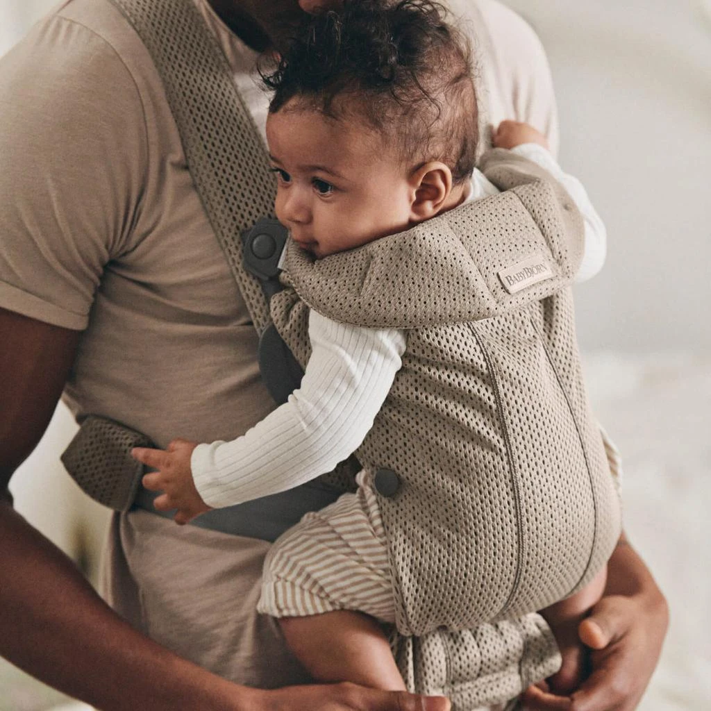 BabyBjörn BABYBJÖRN Mini 3D Mesh Baby Carrier - Gray Beige 8