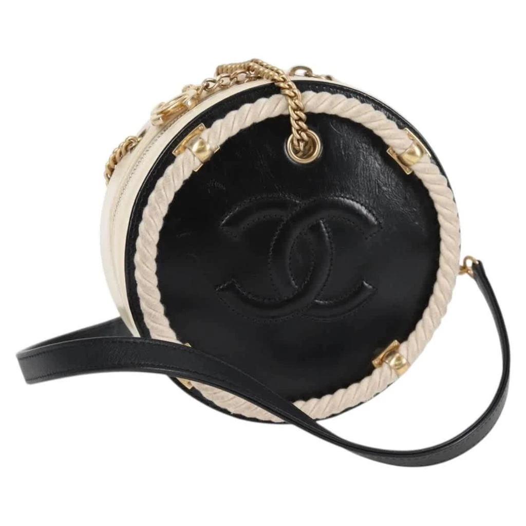 Chanel En Vogue Round Bag Crumpled Calfskin Leather Bag (Pre-Owned)