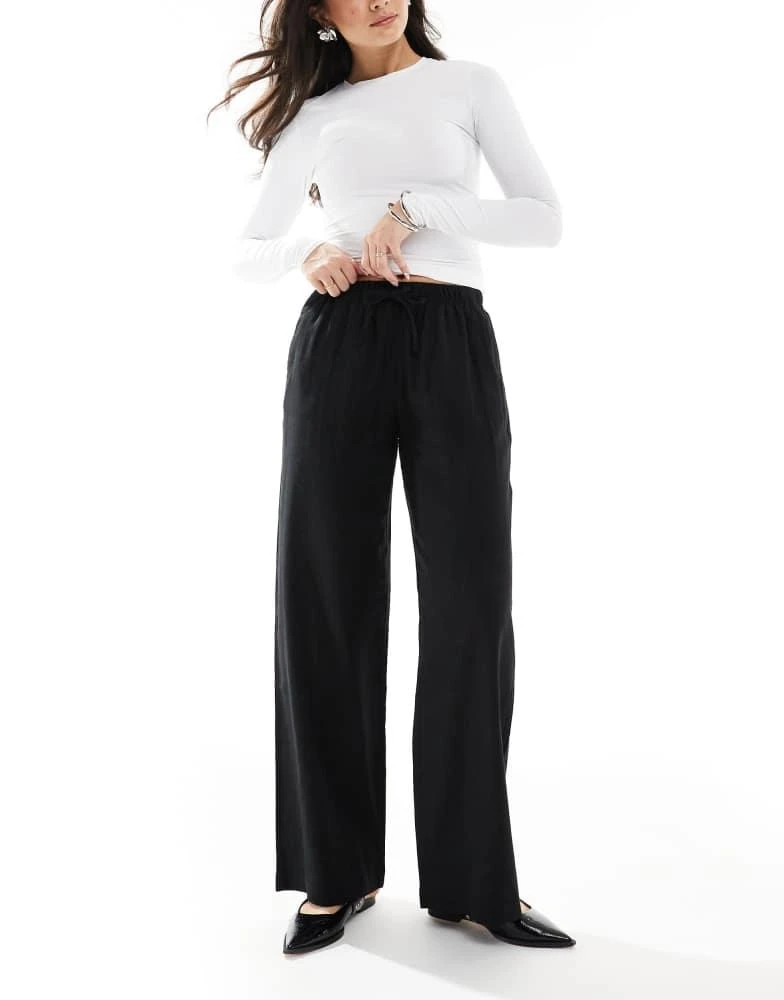 Bershka Bershka tie waist wide leg linen trousers in black 1