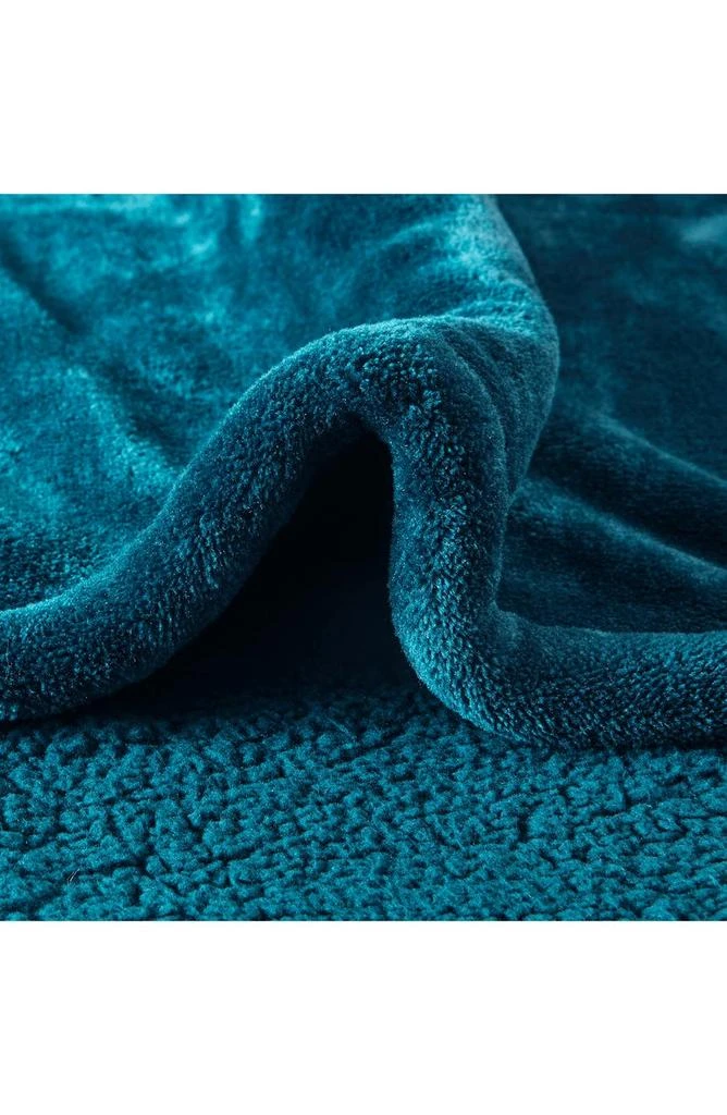 BEAUTYREST Heated Faux Shearling Lined Throw Blanket 3