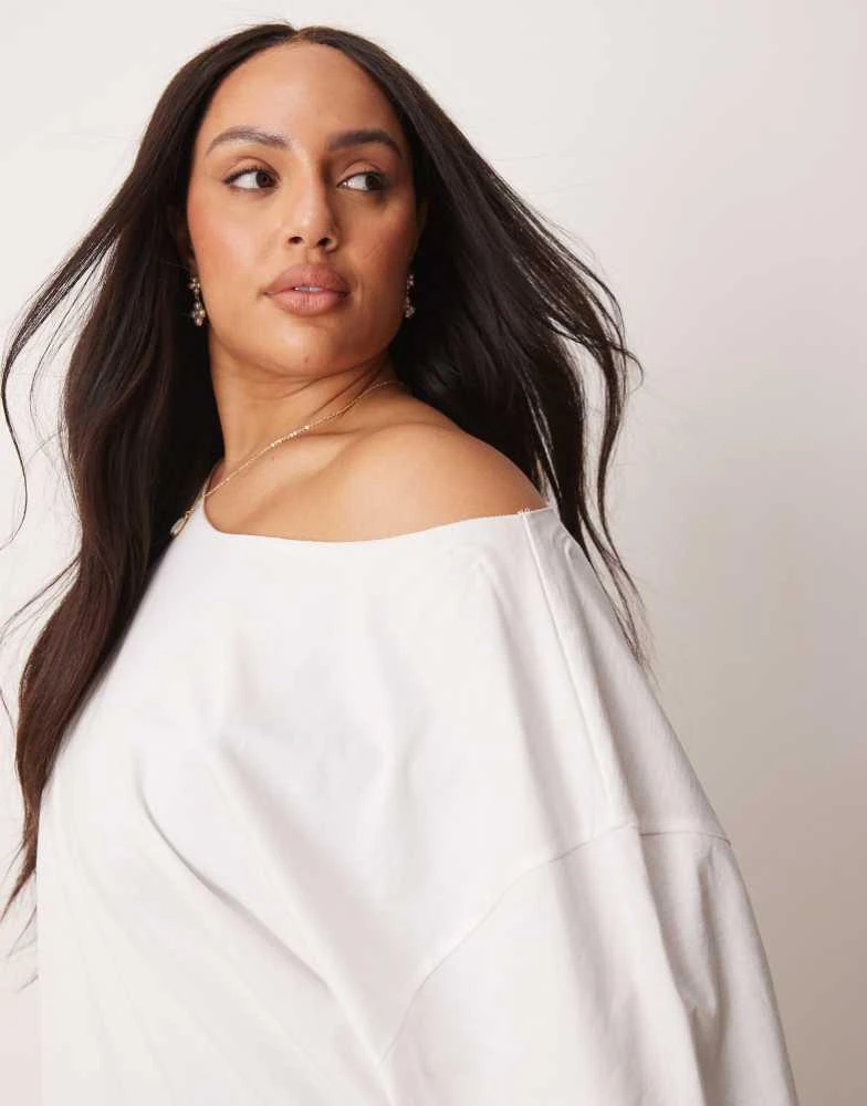 ASOS ASOS DESIGN Curve slouchy off shoulder oversized tee in white 2