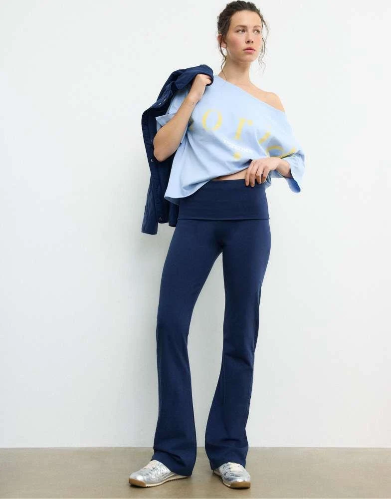 Stradivarius Stradivarius Flared leggings in dark blue